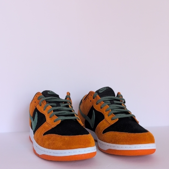 Nike Dunk Low Orange Sneakers - Picture 4 of 16